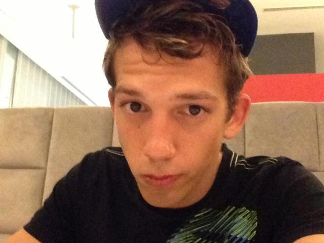 SkinnyHard - Live porn &amp; sex cam - 6885259