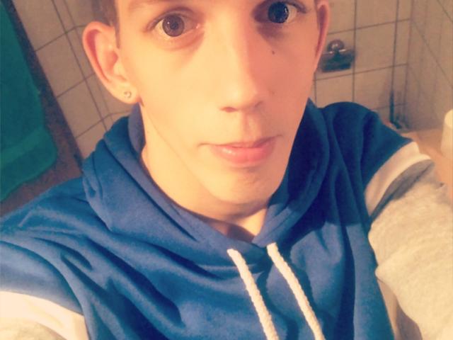 SkinnyHard - Live porn &amp; sex cam - 6885294