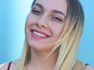 SweetTayna - Chat cam xXx with this unshaven private part Hot teen 18+ 