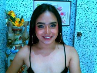 GorgeousCock - chat online nude with this Trans with average boobs 