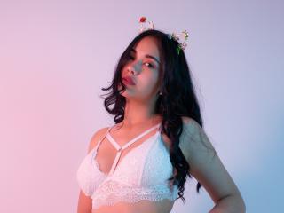 EvieRider - Cam porn avec une étonnante jeune femme très sexy musclée sur la plateforme Xlovecam 