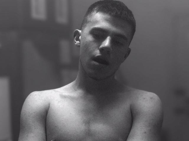 SweetDouglas - Live porn &amp; sex cam - 6911023