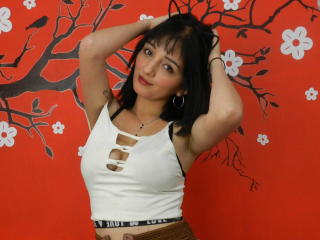 KrissyFey - Webcam live x with a so-so figure Sexy young lady 