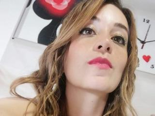 CarlaFantaisie - Webcam live sex with this Nude college hottie 