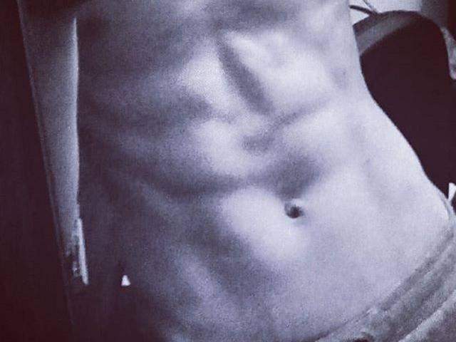 AntonKunis - Sexe cam en vivo - 6930003