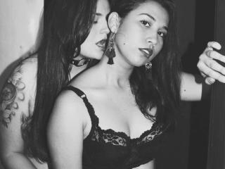 ArianaYvane - Webcam sexy avec une Lesbienne  