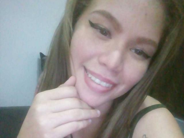 VeronicaXHot - Camera khiêu dâm &amp; quyến rũ trực tiếp - 6946359