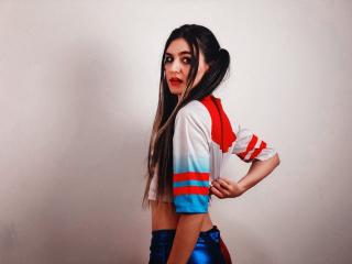 AdelineElectra - Cam nude with a russet hair Exciting babe 