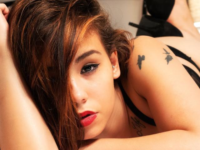 KassandraFrenchGirl - Live chat xXx with a reddish-brown hair XXx young lady 