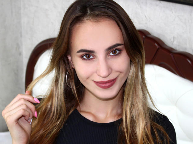 LindaFoxE - сексуальная веб-камера в реальном времени - 6967549