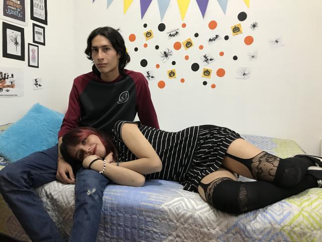 DanaAndTerry - Show xXx with a shaved pubis Girl and boy couple 