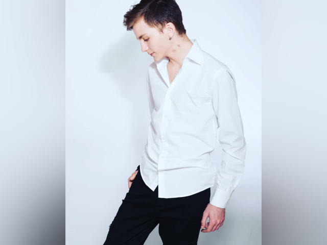 AleksHottee - פורנו בשידור חי ומצלמת סקס - 6986084