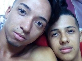 AlanAndMax - Chat cam intime avec ce Couple Homo ayant le sexe entièrement rasé  