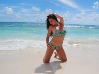 HalleySmith - Webcam sexe avec cette Sensationnelle jeune créature de rêve bien roulée au sexe complètement tondu sur le service Xlovecam.com 