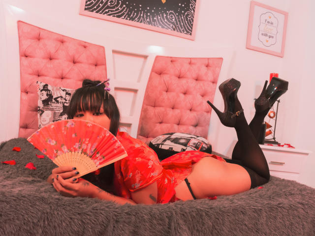 AmberMina - Sexe cam en vivo - 6999744