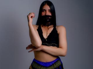 ValerieGrace - Webcam porn avec cette Femme de type latino  