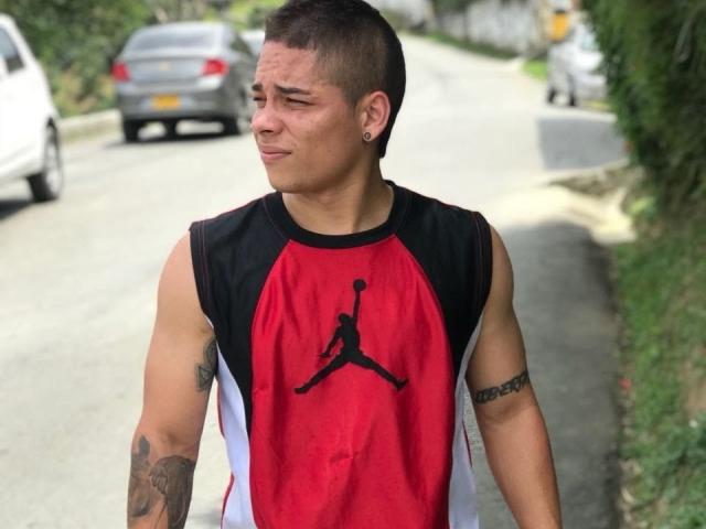 ApoloTux - Sexe cam en vivo - 7003309