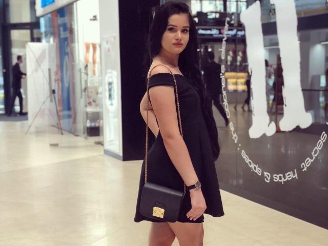 KristiTopX - online chat hard with a shaved intimate parts Sexy young lady 