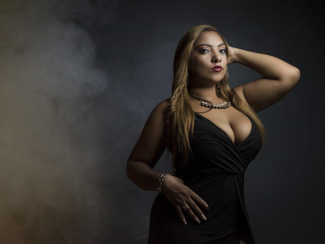 AsshleyMegan - Sexe cam en vivo - 7011059