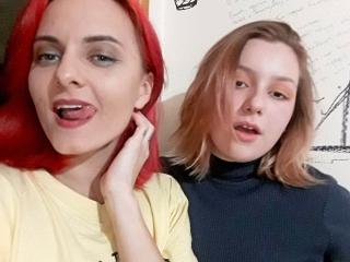 RimmaAndLena - Live cam porno avec une Lesbienne avec des seins de taille moyenne sur le site X Love Cam 
