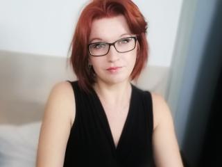 ValeriaDiamond - Live chat porn with this massive breast Gorgeous lady 