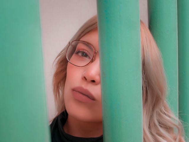 MiaHoty - Live porn &amp; sex cam - 7021319