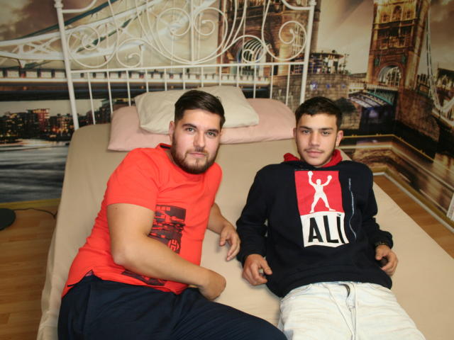 AlexAndJohny - Live excitant avec un Couple Homo  