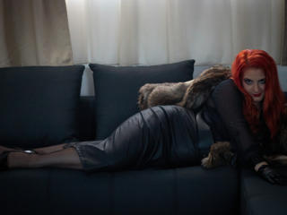 FeetSeductress - Live cam intime avec une Fétichiste charnue  