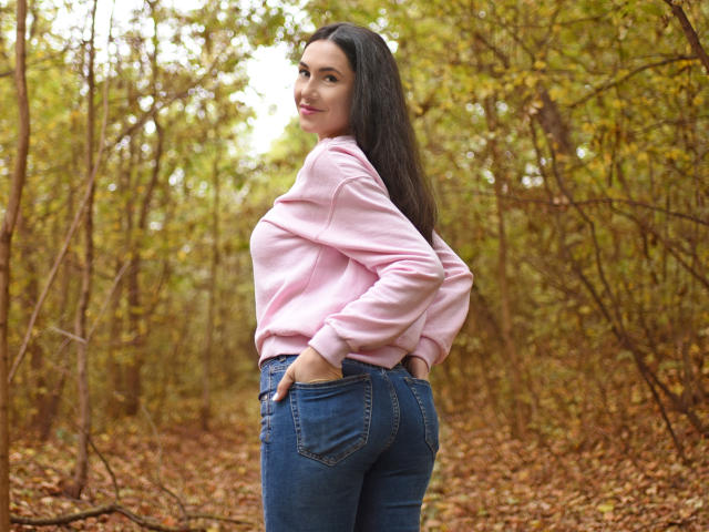 JullyeAnais - сексуальная веб-камера в реальном времени - 7038250