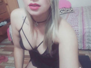 CarlaCoox - online show sexy with this fair hair Exciting young lady 