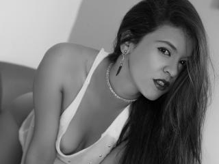 AliceLafore - Chat cam nude with a dark hair X teen 18+ 