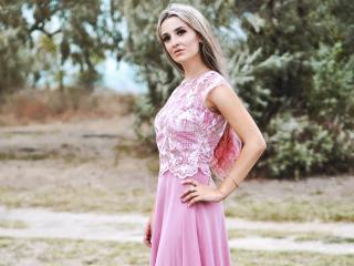 Alienannushka - Show sex avec une Incroyable model french très sexy blanche sur XloveCam 