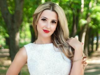 Alienannushka - online chat x with this shaved private part Hot college hottie 
