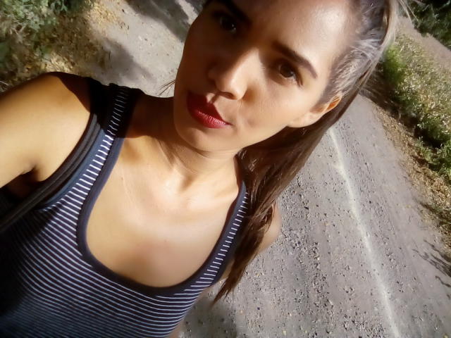 CamilaSanz - Show hard with a lanky Nude girl 