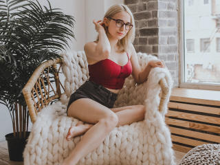 EllyCherrY - Show x with this sandy hair Hot lady 