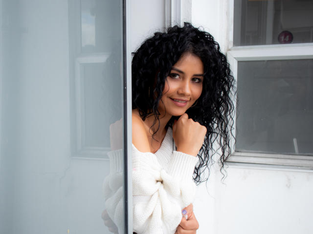 CanelaLeBranc - Video chat porn with a standard build Exciting 18+ teen woman 