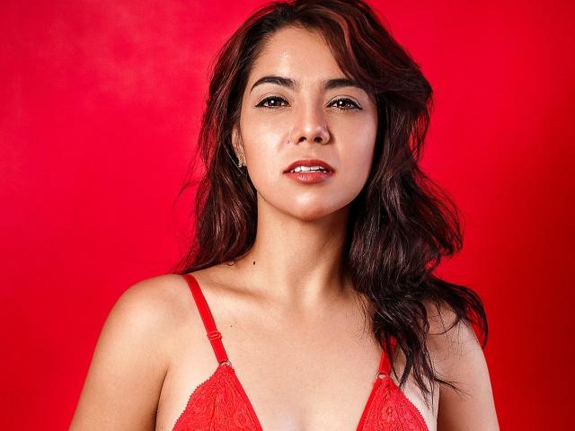 DestinyWatts - Webcam live hot avec cette Sublime canon french en chaleur avec des seins bien proportionnés sur Xlovecam 