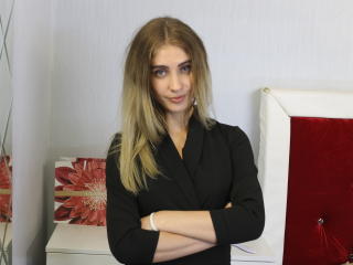 MickieX - Live cam porno avec cette Séduisante jeune nana très sexy très maigre  