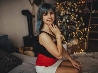 EmmaMilk - Show hot with a Nude teen 18+ with immense hooters 