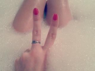 PrettyOVerry - Show live x avec cette Resplendissante fille french hot rasée  