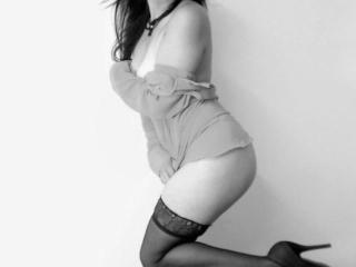 AmandaMax - Webcam porn avec une Divine jeune demoiselle french sexy sur le site X Love Cam 