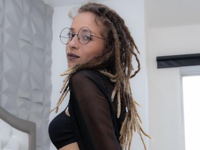 RastaPrincess - Live Sex Cam - 7147000