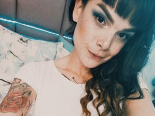 AlessaMoon - Show hard with this average body Exciting 18+ teen woman 
