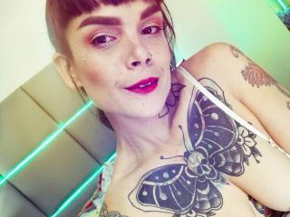 AlessaMoon - Chat cam sexy with a being from Europe Exciting girl 