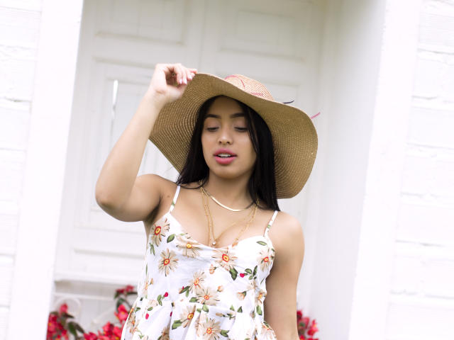 Sharlotthe - פורנו בשידור חי ומצלמת סקס - 7167444