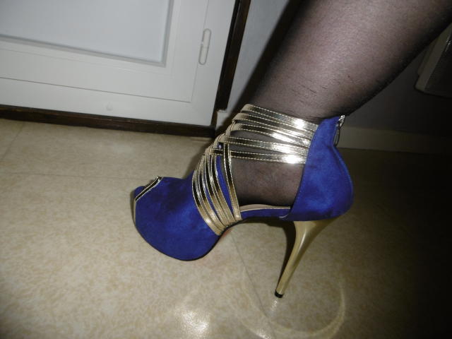 LiliChattePoilue - Live porn &amp; sex cam - 7168764