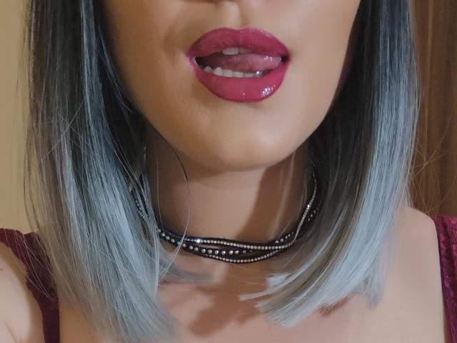 RavissanteCoquineXX - Webcam live sex with this European Sexy babe 
