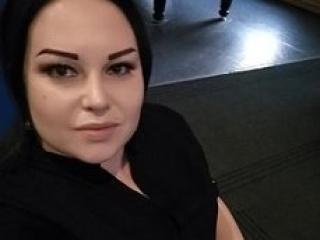 CalleestaX - Live chat hard avec cette Incroyable jeune bombe en chaleur au pubis totalement rasé sur le service X Love Cam 