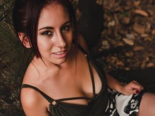 SarahMoritz - Chat live nude with a ordinary body shape X teen 18+ 