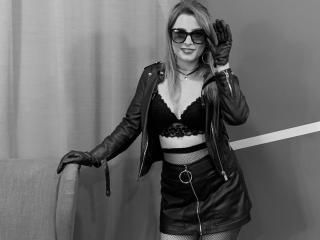 DeliceSmille - Live sex cam - 7598380